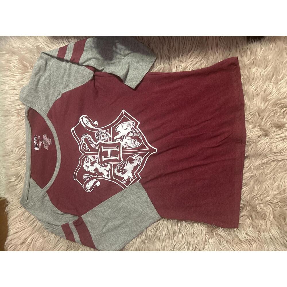 Harry Potter Hogwarts Crest Raglan Tee - XL
